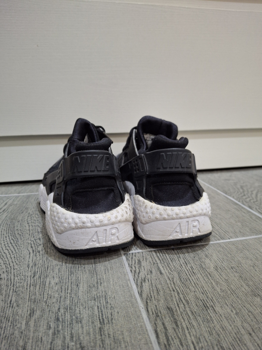 Nike - Picture 5 of 8